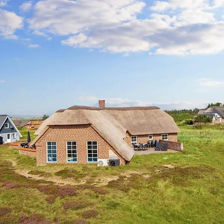 12 Person In Ringk Bing Holiday home