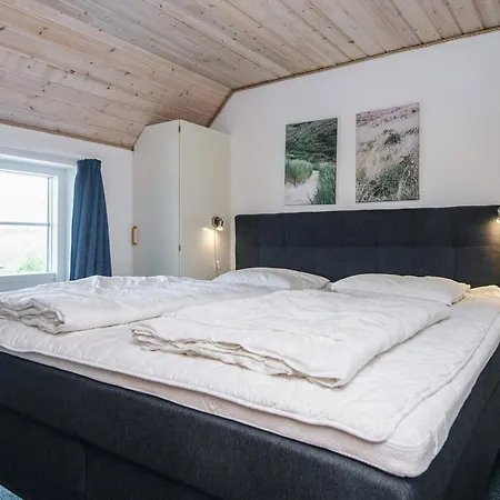 4 Star In Ringkobing Søndervig